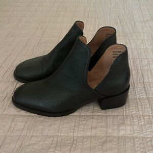 Since 7 Seychelles booties